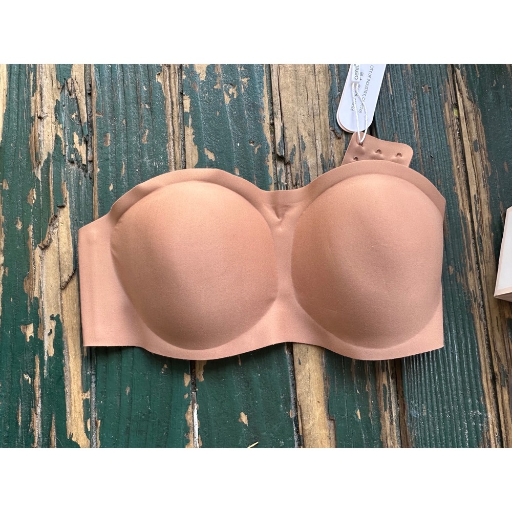 OEAK Strapless Bandeau Bra Nude Tan Seamless Full Support Buttery Soft NWT